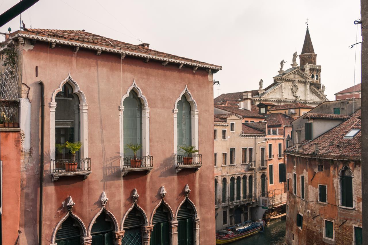 La Fenice Double Canal View Veneza Exterior foto
