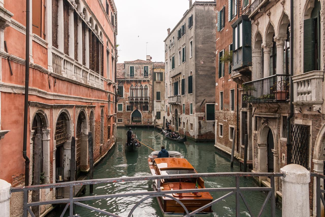 La Fenice Double Canal View Veneza Exterior foto